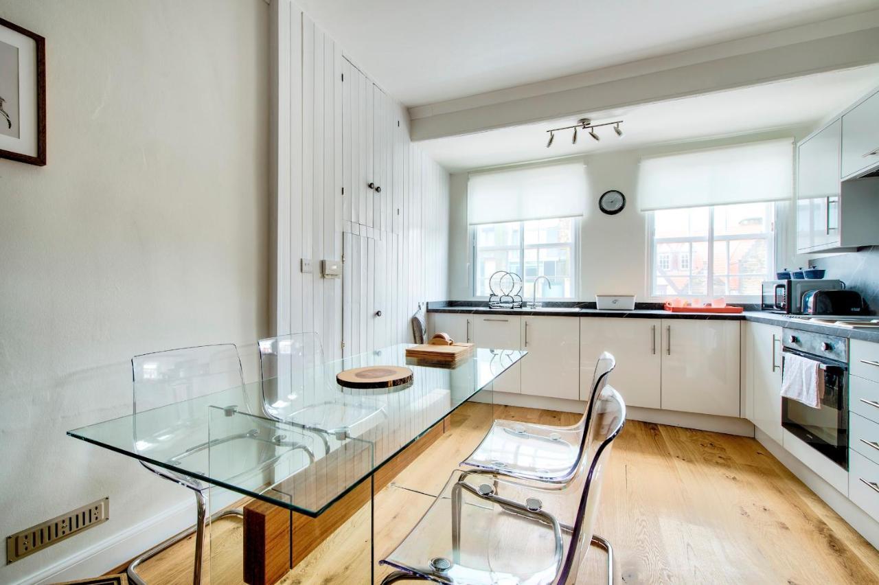 Pass The Keys Modern 3 Bed Flat On The Historic Royal Mile Édimbourg